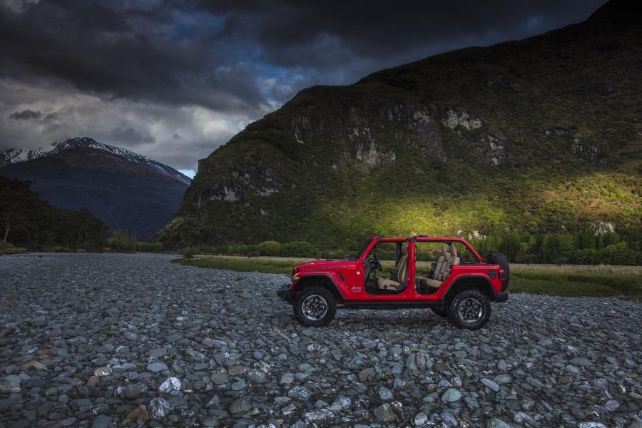  Jeep Wrangler Unlimited Rubicon (JL) 2018 года  (NA) (фото 21 из 40)
